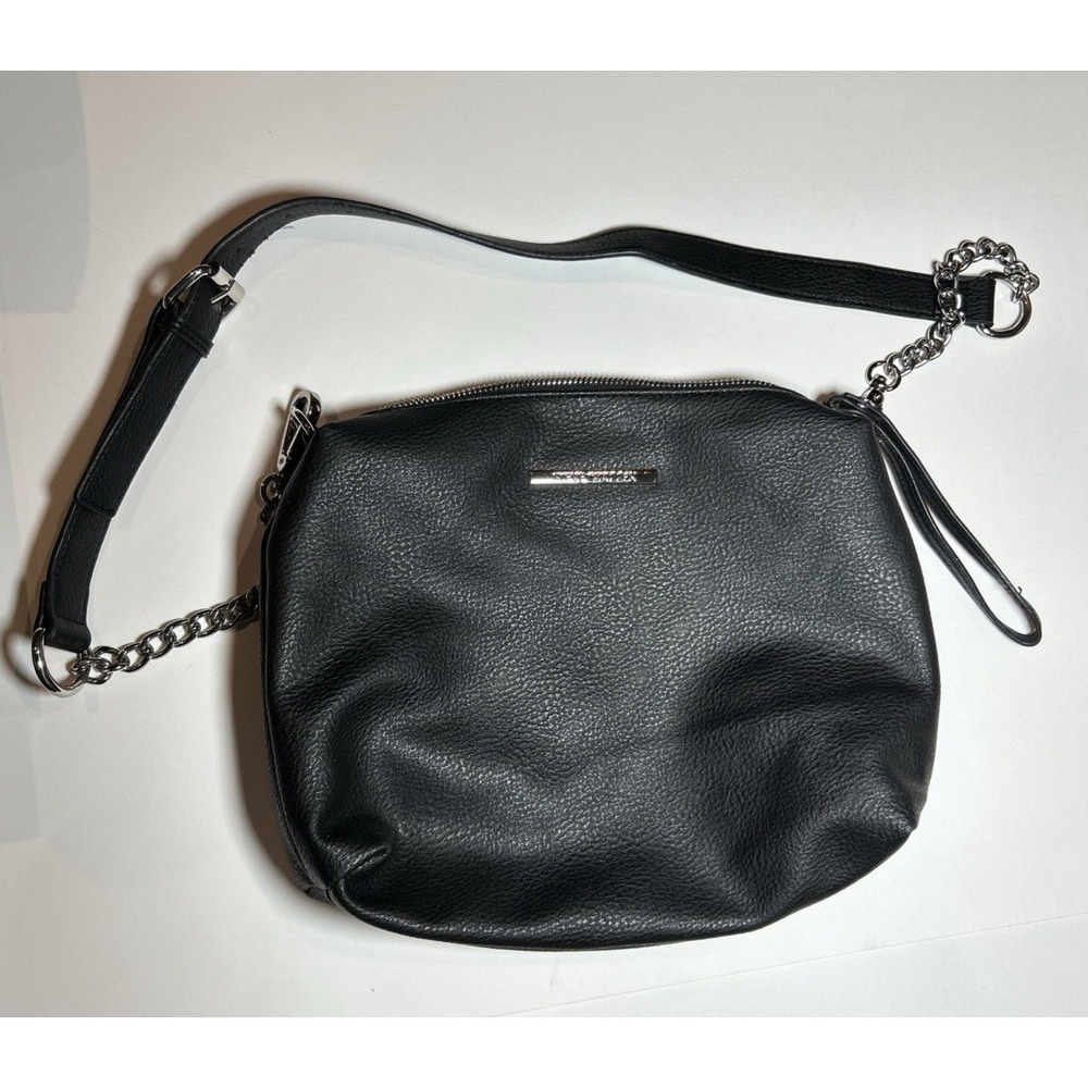 Steve Madden Black Crossbody Purse with Zipper